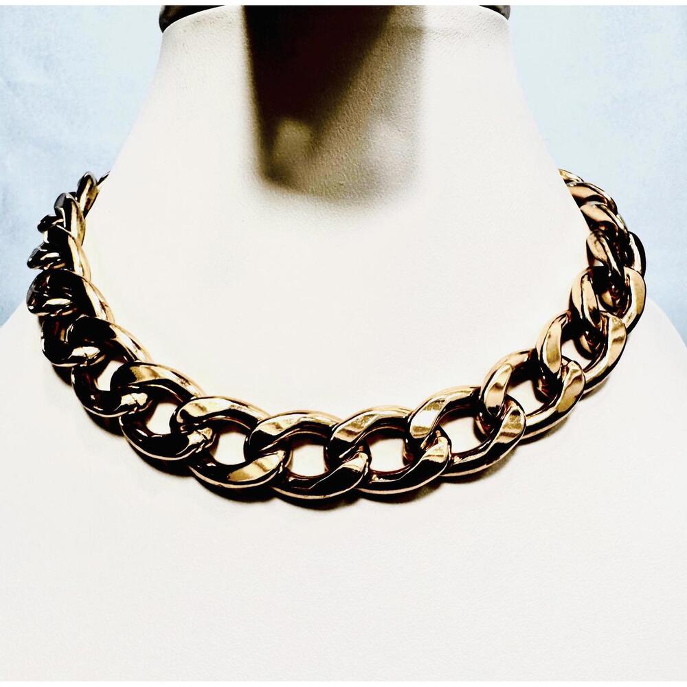 Heavy Gold Tone Flat Curb Link Choker